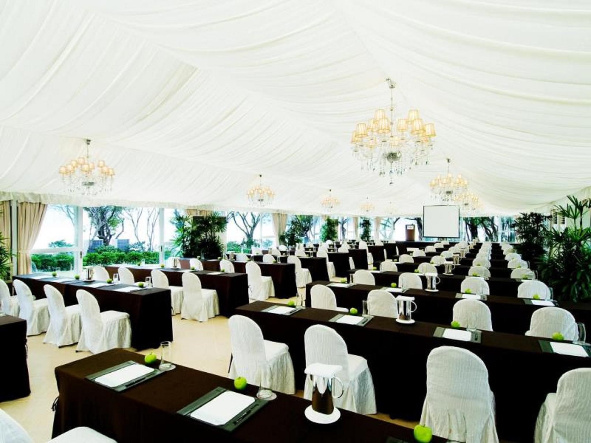 Grand Coloane Resort Макао Экстерьер фото The tent at the Four Seasons Hotel