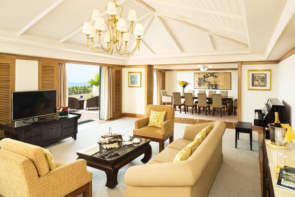 Grand Coloane Resort Макао Экстерьер фото A suite at the hotel