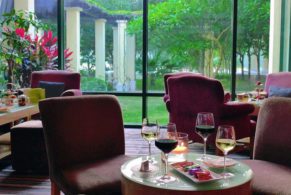 Grand Coloane Resort Макао Экстерьер фото Wine tasting at the Château d'Antan
